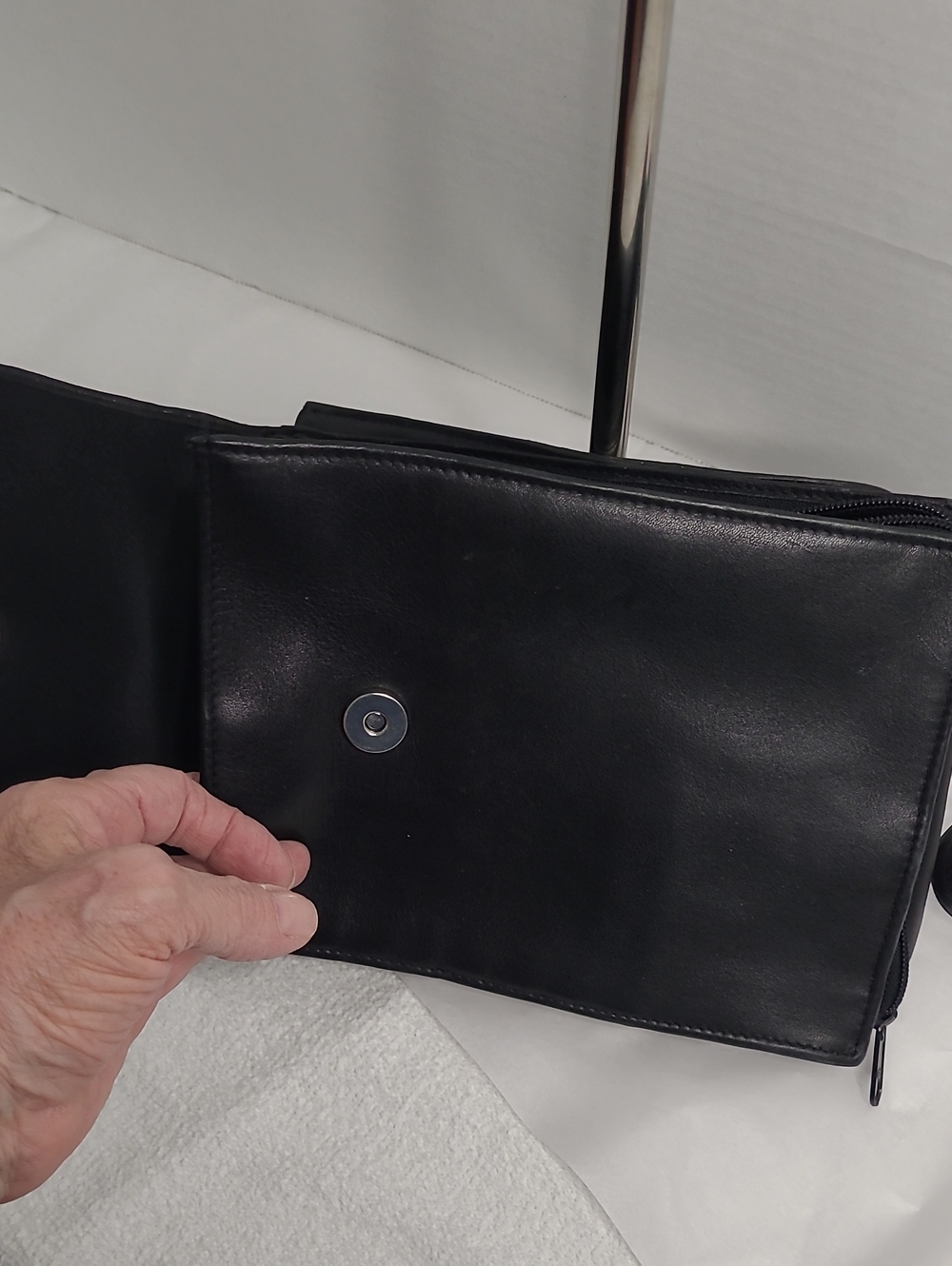 Tignanello crossbody - Picture 6 of 6